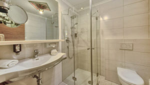 DZ Superior Badezimmer 2