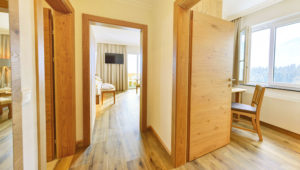 Panoramasuite-Drautalblick-Vorraum