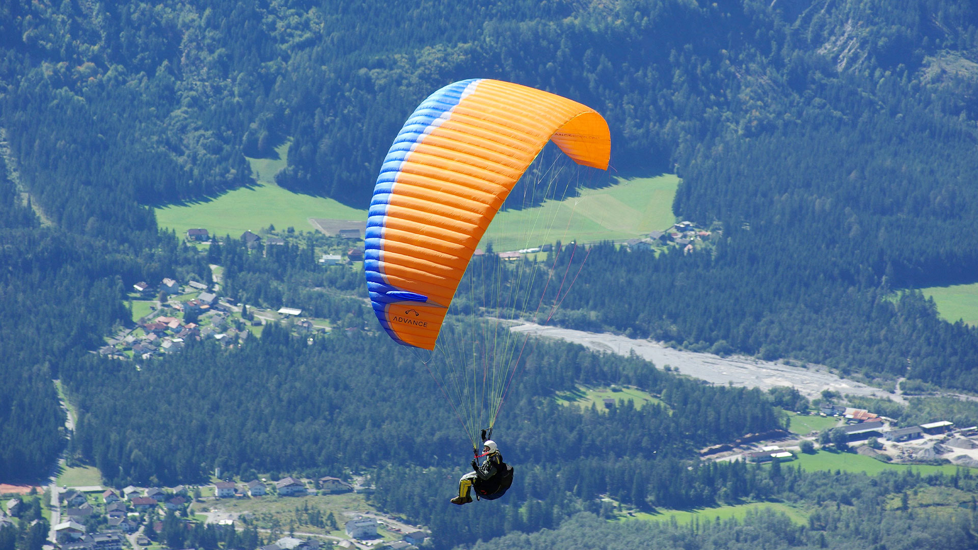 aktivitaeten-drachenflug-paragliding-emberger-alm-kaernten Paragliding im Oberen Drautal, Österreich
